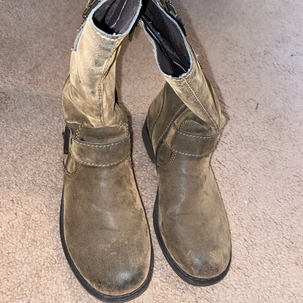 Mid-calf Sonoma Boots